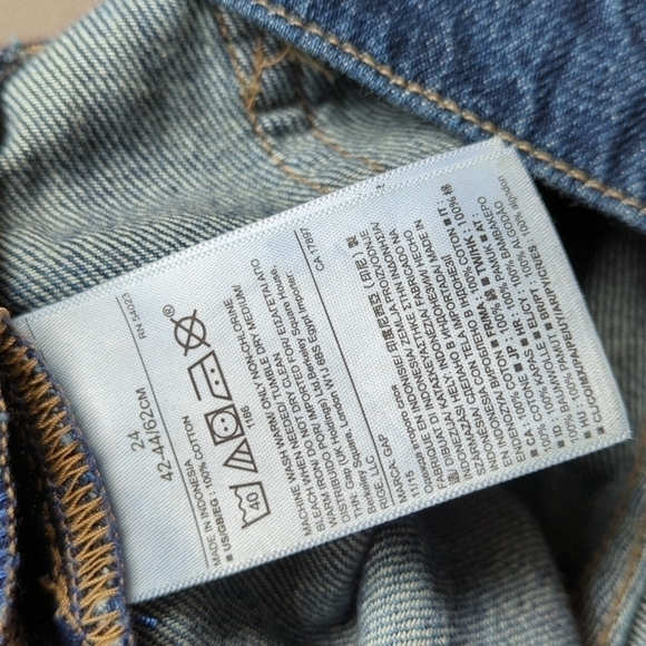 Gap Denim Shorts Girlfriend Short Medium Indigo Size 24 Distressed - Picture 10 of 12